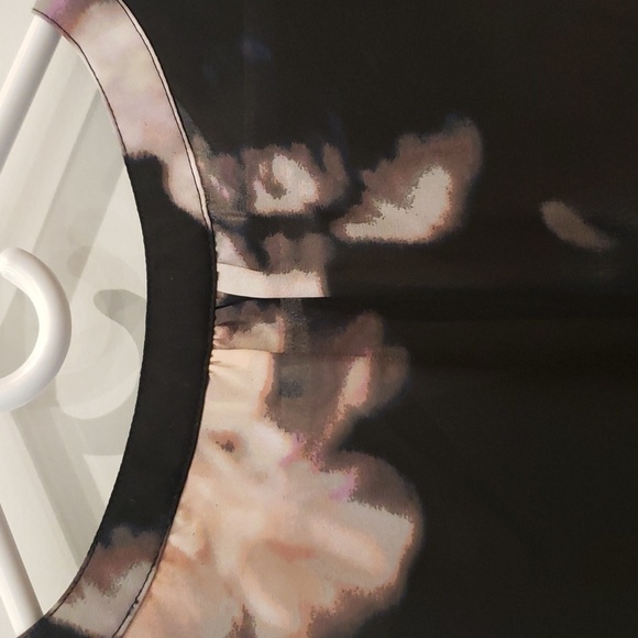 CYNTHIA Rowley Tank Top Lightweight V-Neck Black Pink White Floral Women… - Picture 7 of 11